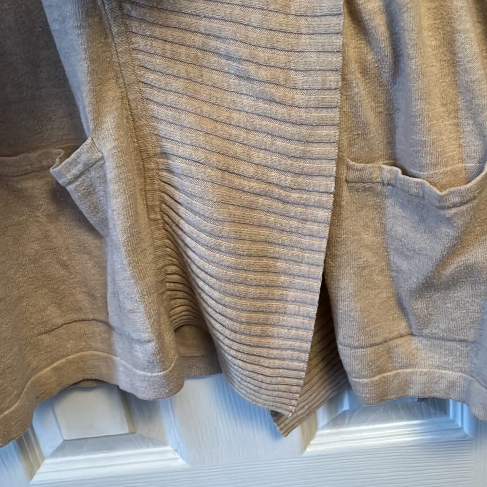 Gap cream colored waterfall cardigan size small - Picture 7 of 12